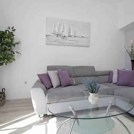 Isabora - Two-bedroom With Terrace And Partial Sea View Nea Apartment