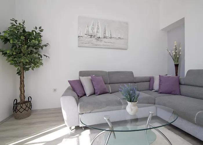 Isabora - Two-bedroom With Terrace And Partial Sea View Nea Apartman